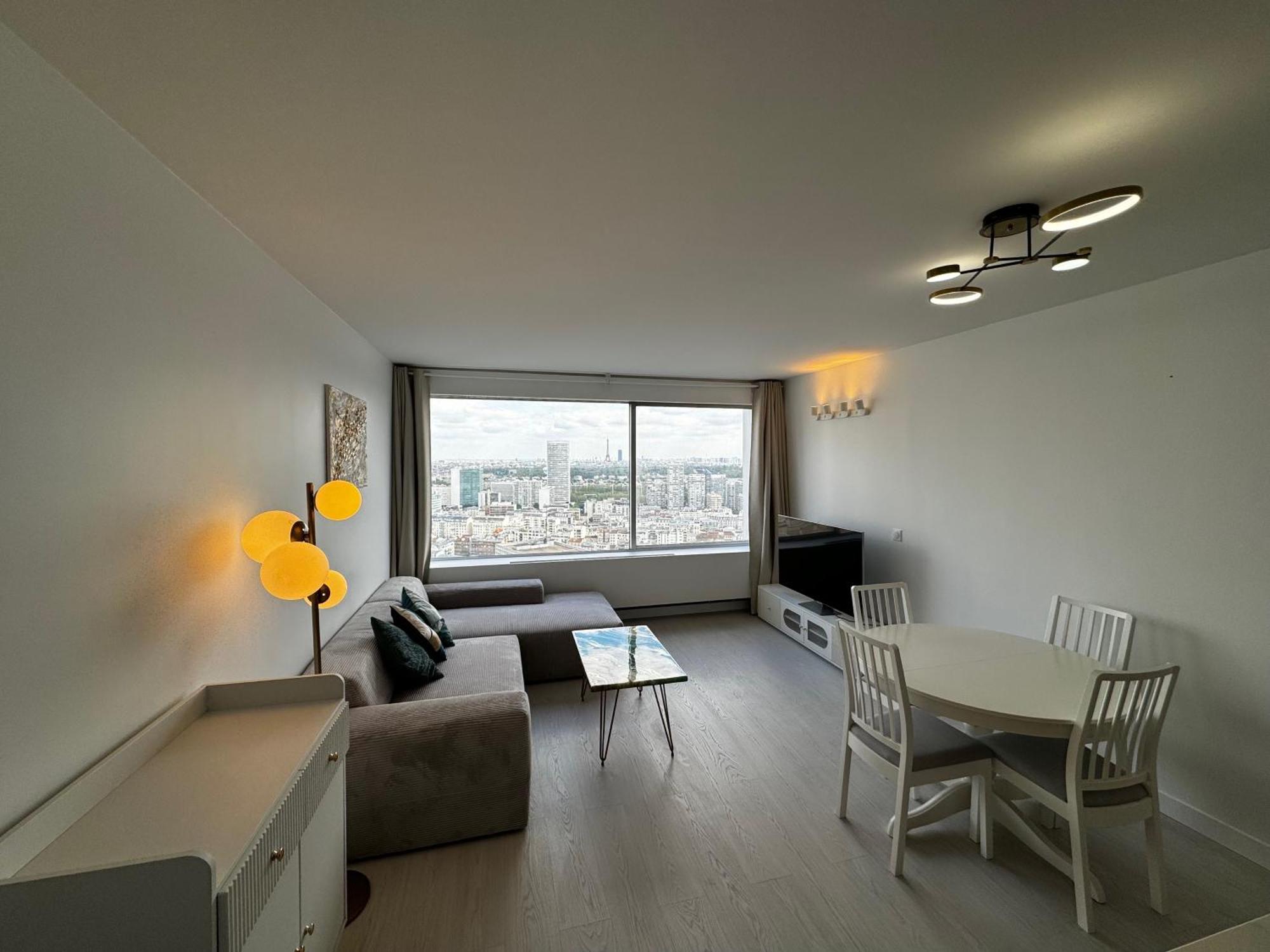 Apartment Paris Bleu Puteaux